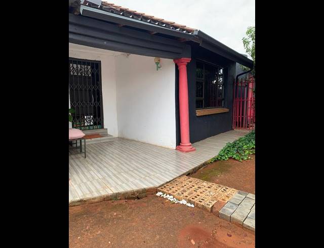 3 BEDROOM HOUSE FOR SALE IN HESTEAPARK